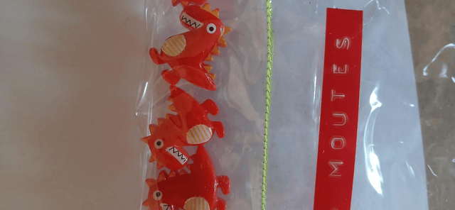 Pochette Dinos Rouges 